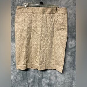 LIZ Claiborne patterned yellow skirt